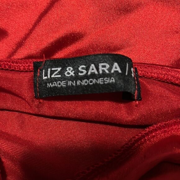 Liz & Sara - Red Satin - Camisole - Lightly Padded - S - Picture 3 of 3